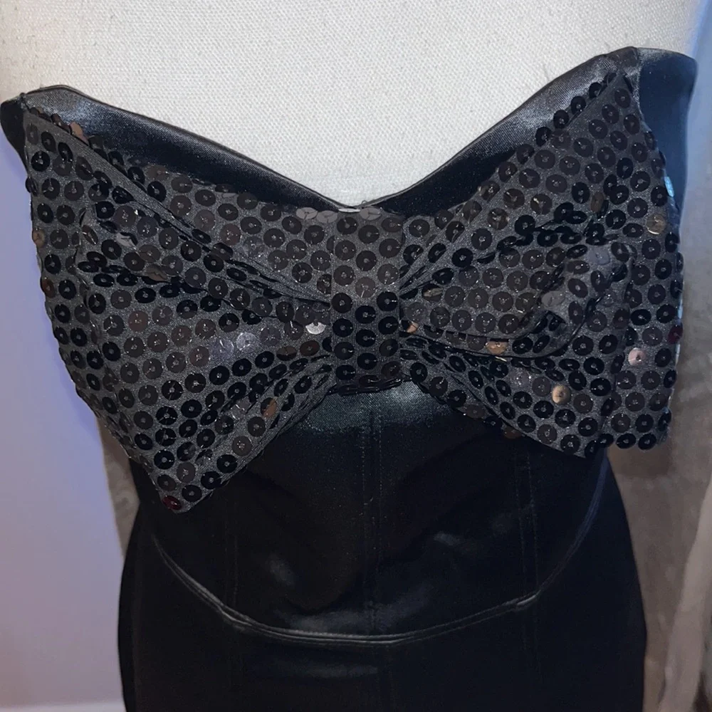 Betsey Johnson Vintage 1990s Black Satin Sequin Bow Cocktail Pencil Dress - Picture 5 of 6